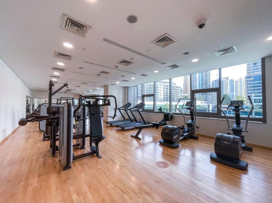 Cozy Studio In Sparkle Tower Jbr By Suiteable Dubai Eksteriør bilde