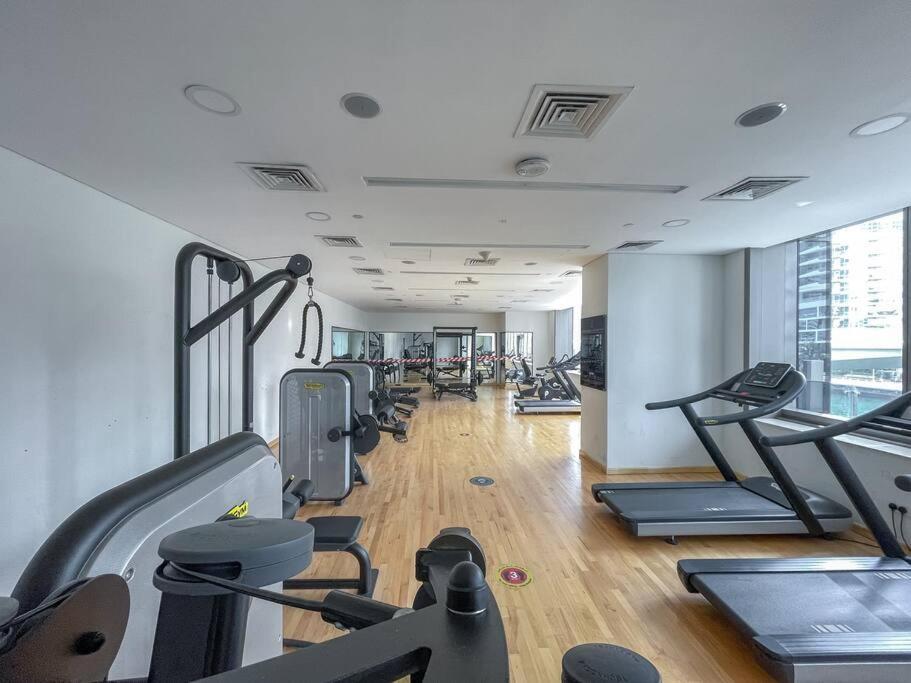 Cozy Studio In Sparkle Tower Jbr By Suiteable Dubai Eksteriør bilde